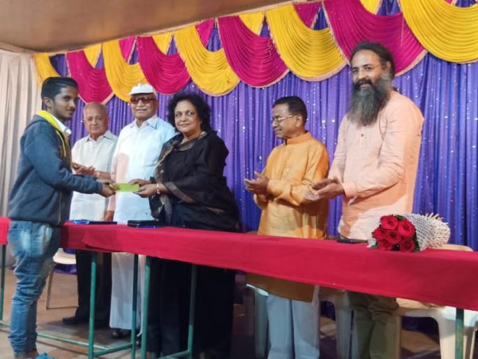 The 'Dalvi's' lecturer, Kubal, is the standard of scholarship scholarship | ‘दळवीज्’चे सावकर, कुबल, गवंडे शिष्यवृत्तीचे मानकरी The 'Dalvi's' lecturer, Kubal, is the standard of scholarship scholarship | ‘दळवीज्’चे सावकर, कुबल, गवंडे शिष्यवृत्तीचे मानकरी