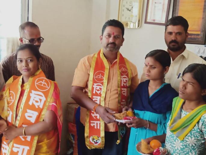 Balasaheb Thackeray Greetes by Social Activities | सामाजिक उपक्रमांनी बाळासाहेब ठाकरे यांना अभिवादन