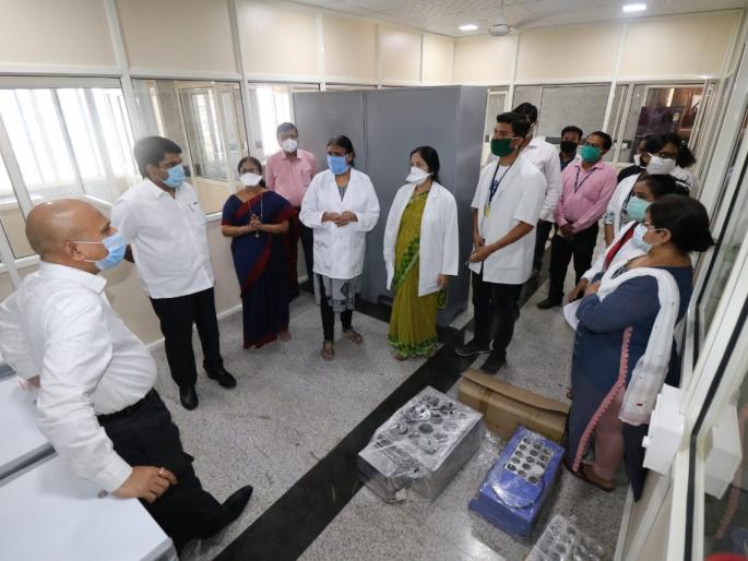 Coronavirus: Tests on 10,000 samples in a week | CoronaVirus : आठवड्याभरात १० हजारांवर नमुन्यांची तपासणी Coronavirus: Tests on 10,000 samples in a week | CoronaVirus : आठवड्याभरात १० हजारांवर नमुन्यांची तपासणी