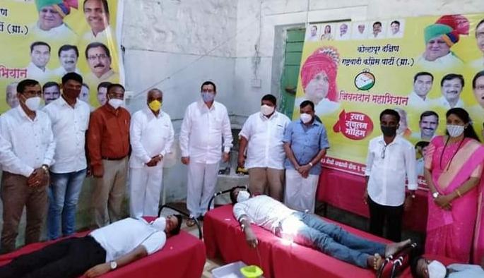 Collection of 3177 blood bags from NCP | राष्ट्रवादीकडून ३१७७ रक्त पिशव्यांचे संकलन Collection of 3177 blood bags from NCP | राष्ट्रवादीकडून ३१७७ रक्त पिशव्यांचे संकलन