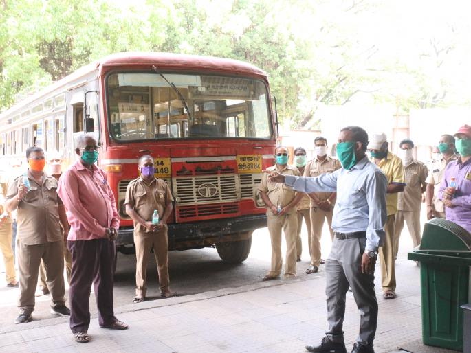Only 102 passengers | फक्त १०२ प्रवाशी-एस. टी. सुरू होऊन अल्प प्रतिसाद -जिल्हाअंतर्गत २०८० किलोमीटर प्रवास Only 102 passengers | फक्त १०२ प्रवाशी-एस. टी. सुरू होऊन अल्प प्रतिसाद -जिल्हाअंतर्गत २०८० किलोमीटर प्रवास