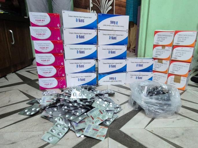 Four and a half lakh abortion pills seized, Karveer police action in Sangli | Kolhapur: गर्भपाताच्या साडेचार लाखांच्या गोळ्या जप्त, सांगली येथे करवीर पोलिसांची कारवाई Four and a half lakh abortion pills seized, Karveer police action in Sangli | Kolhapur: गर्भपाताच्या साडेचार लाखांच्या गोळ्या जप्त, सांगली येथे करवीर पोलिसांची कारवाई