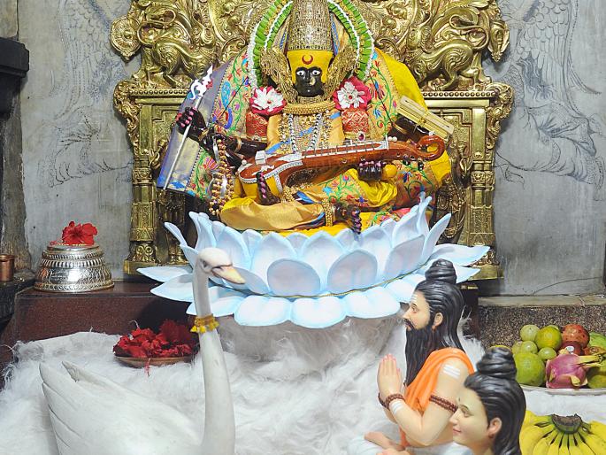 Darshan of Ambabai as Mahasaraswati - City tour on the occasion of Ashtami | अंबाबाईची महासरस्वती रूपात दर्शन - अष्टमीनिमित्त नगरप्रदक्षिणा Darshan of Ambabai as Mahasaraswati - City tour on the occasion of Ashtami | अंबाबाईची महासरस्वती रूपात दर्शन - अष्टमीनिमित्त नगरप्रदक्षिणा