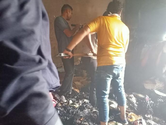 A fire broke out on the fourth floor of Brahmand in Thane | ठाण्यातील ब्रहमांडमधील चाैथ्या मजल्याची आग आटाेक्यात A fire broke out on the fourth floor of Brahmand in Thane | ठाण्यातील ब्रहमांडमधील चाैथ्या मजल्याची आग आटाेक्यात