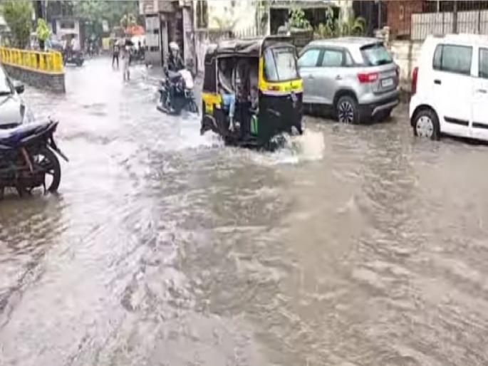 Water overflowed in many areas of Ulhasnagar, the Municipal Corporation's claim to clean the drains failed | उल्हासनगरातील अनेक भागात तुंबले पाणी, महापालिकेचा नाले सफाईचा दावा फोल Water overflowed in many areas of Ulhasnagar, the Municipal Corporation's claim to clean the drains failed | उल्हासनगरातील अनेक भागात तुंबले पाणी, महापालिकेचा नाले सफाईचा दावा फोल