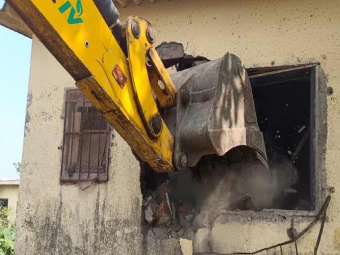 Reluctance to inform about illegal constructions by KDMC, petitioner alleges | केडीएमसीकडून बेकायदा बांधकामांची माहिती देण्यास टाळाटाळ, याचिकाकर्त्याचा आराेप Reluctance to inform about illegal constructions by KDMC, petitioner alleges | केडीएमसीकडून बेकायदा बांधकामांची माहिती देण्यास टाळाटाळ, याचिकाकर्त्याचा आराेप