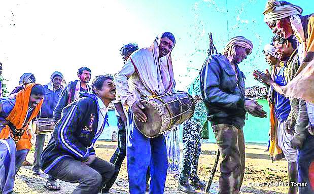 Sell your tearful, Gods our fog ... | बेचो तुम्हारे जोरू का लहेंगा, देवो हमारा फगवा... Sell your tearful, Gods our fog ... | बेचो तुम्हारे जोरू का लहेंगा, देवो हमारा फगवा...