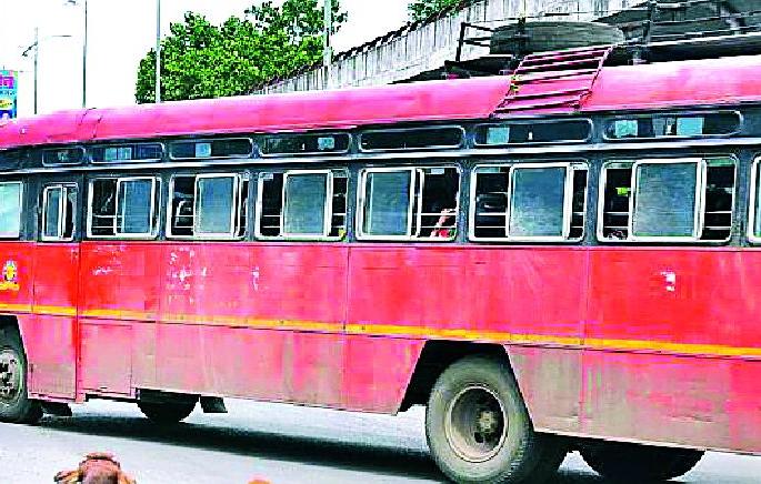 The girl is let out in the night | कीर्रऽऽ रात्री उतरवून दिले विद्यार्थिनीला The girl is let out in the night | कीर्रऽऽ रात्री उतरवून दिले विद्यार्थिनीला