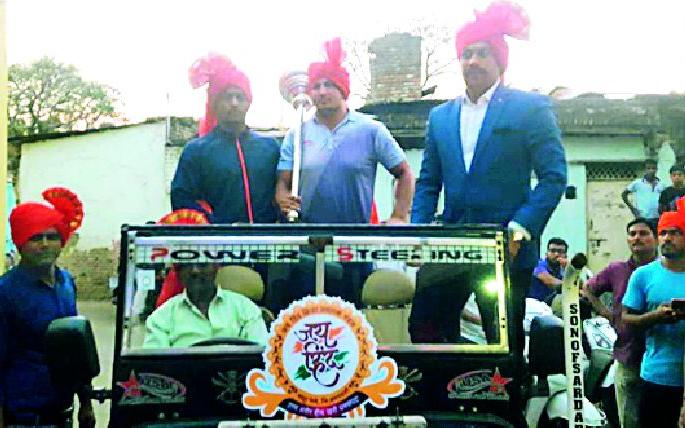 Chandur railway wrestler wrestler | चांदूर रेल्वेत पहिलवानांची वर्दळ