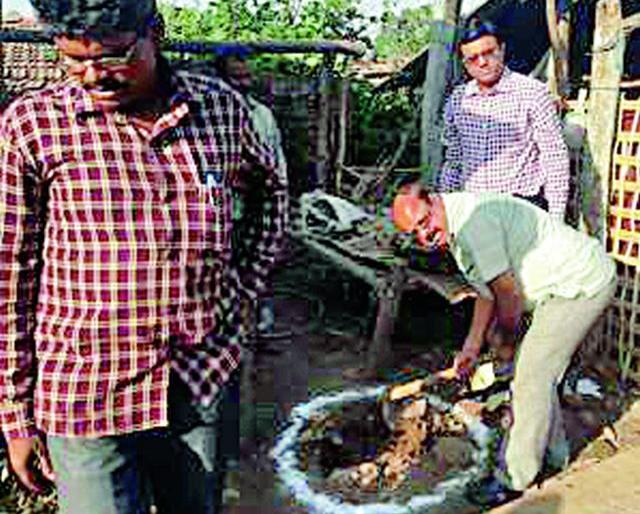 House of seven thousand families | सात हजार कुटुंबांच्या गृहभेटी House of seven thousand families | सात हजार कुटुंबांच्या गृहभेटी