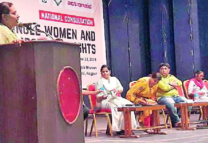 Priority of women employment, provision of two crores | महिला रोजगाराला प्राधान्य, दोन कोटींची तरतूद Priority of women employment, provision of two crores | महिला रोजगाराला प्राधान्य, दोन कोटींची तरतूद