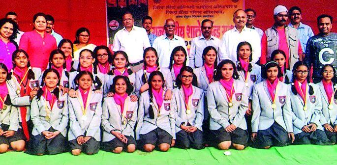 Sunflag School in Band Competition | बॅन्ड स्पर्धेत सनफ्लॅग स्कूल राज्यात प्रथम Sunflag School in Band Competition | बॅन्ड स्पर्धेत सनफ्लॅग स्कूल राज्यात प्रथम