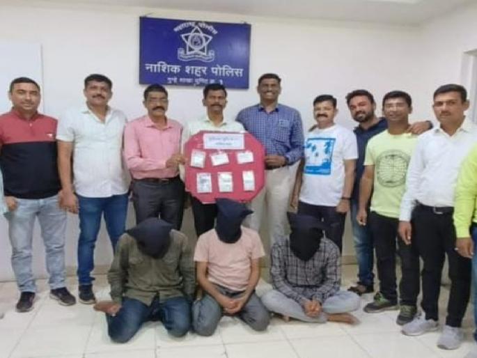 gang of robbers arrested who steal passengers' jewelery and money from rickshaws | रिक्षातून प्रवाशांचे दागिने, पैसे चोरणारी परप्रांतीय टोळी गजाआड gang of robbers arrested who steal passengers' jewelery and money from rickshaws | रिक्षातून प्रवाशांचे दागिने, पैसे चोरणारी परप्रांतीय टोळी गजाआड