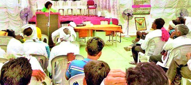 Farmers should adopt Shri method | शेतकऱ्यांनी श्री पद्धतीचा अवलंब करावा Farmers should adopt Shri method | शेतकऱ्यांनी श्री पद्धतीचा अवलंब करावा