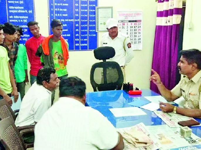 Action on 300 Drivers | ३०० वाहनचालकांवर कारवाई