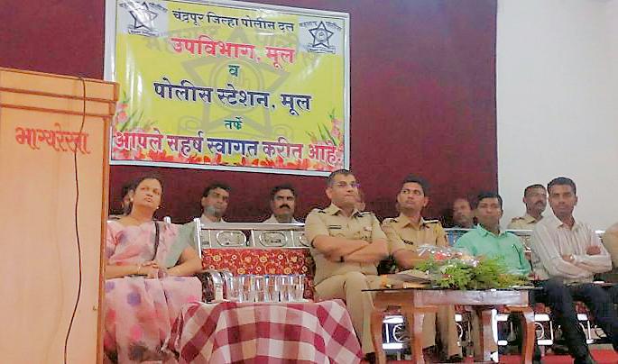 Poetry possible from the public - Nitai Thakar | लोकहभागातून दारूबंदी शक्य -नियती ठाकर Poetry possible from the public - Nitai Thakar | लोकहभागातून दारूबंदी शक्य -नियती ठाकर