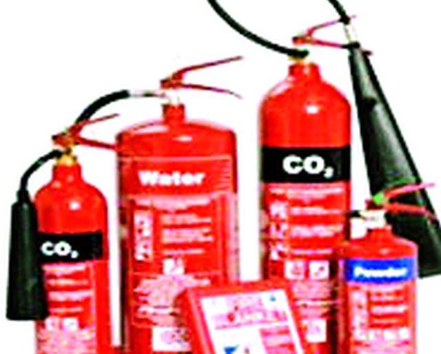 Notice to municipalities without fire audited buildings | फायर आॅडिट नसलेल्या इमारतींना मनपाची नोटीस Notice to municipalities without fire audited buildings | फायर आॅडिट नसलेल्या इमारतींना मनपाची नोटीस