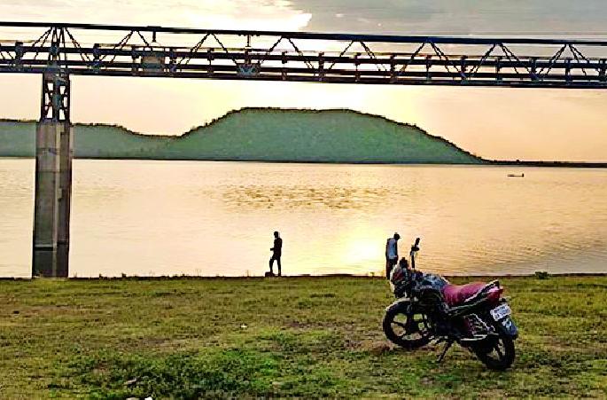 Irrigation projects are 60 percent complete | सिंचन प्रकल्प ६० टक्के भरले