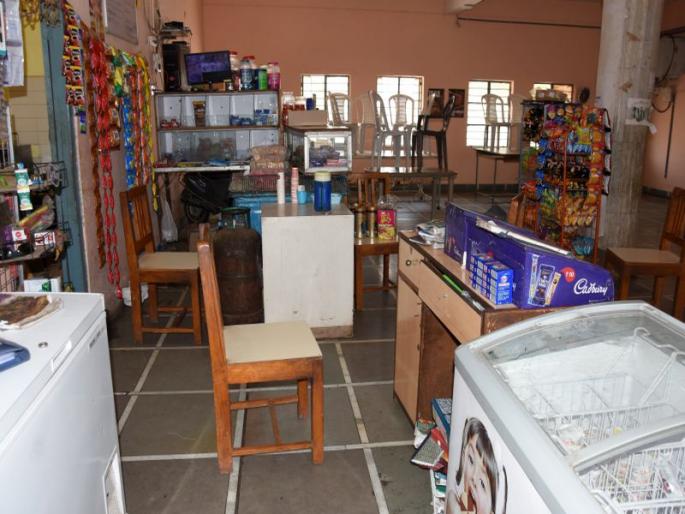 Handicap in medical college canteen | मेडीकल कॉलेजच्या कॅन्टीनमध्ये हातसफाई