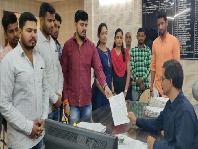 Agricultural University should be located in Dhule district | कृषी विद्यापीठ धुळे जिल्ह्यातच झाले पाहिजे