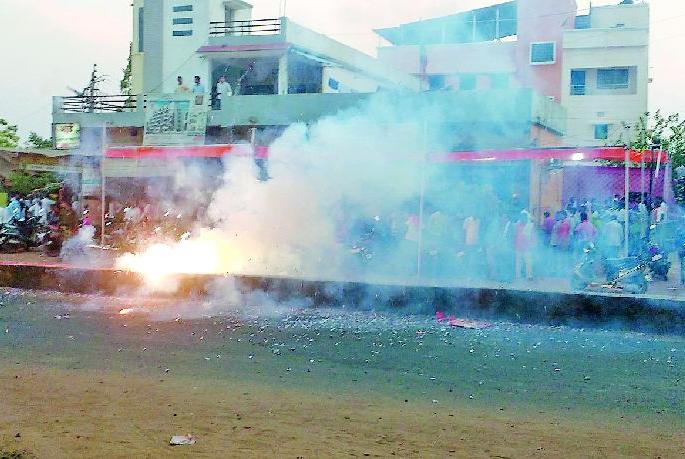 BJP magic again | पुन्हा एकदा चालली भाजपची जादू BJP magic again | पुन्हा एकदा चालली भाजपची जादू