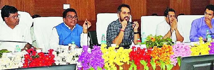 Be committed to development! | विकासासाठी कटिबद्ध होऊ या!