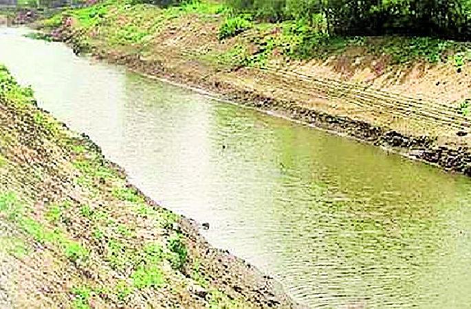 Hunger strike on the watershed secretary | पाणलोट सचिवांवर उपासमारीची पाळी