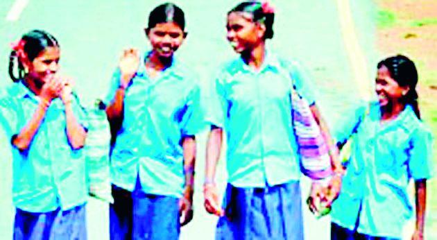 School to be filled with sun | भर उन्हात सुटणार शाळा School to be filled with sun | भर उन्हात सुटणार शाळा