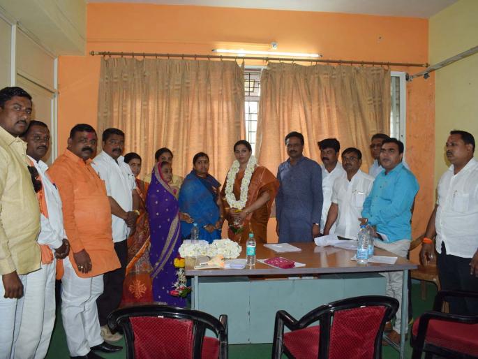  Rupali Patil at the University syllabus | विद्यापीठ अधिसभेवर रुपाली पाटील