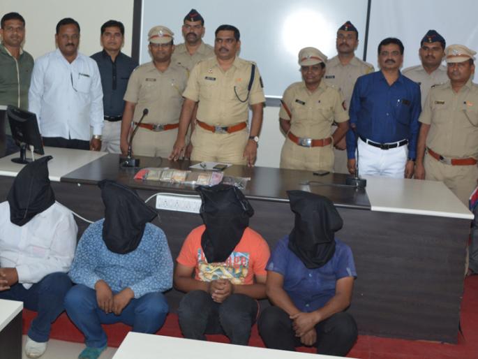 IPL betting, eight arrests | ‘आयपीएल’वर सट्टा, आठ ताब्यात IPL betting, eight arrests | ‘आयपीएल’वर सट्टा, आठ ताब्यात