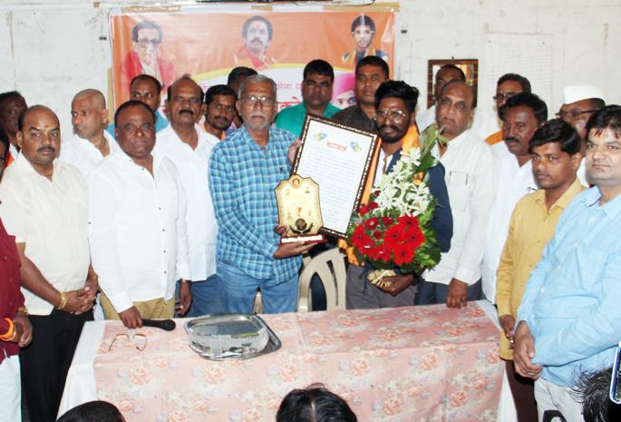 Promoting self-esteem in the homeland | मातृभूमीतील कौतुक आत्मबळ वाढविणारे Promoting self-esteem in the homeland | मातृभूमीतील कौतुक आत्मबळ वाढविणारे