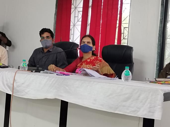 Work at least a month's salary: Dr. Bharti Pawar | दरमहा वेतनाइतके तरी काम करा : डॉ. भारती पवार Work at least a month's salary: Dr. Bharti Pawar | दरमहा वेतनाइतके तरी काम करा : डॉ. भारती पवार