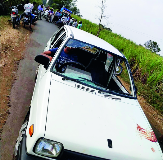 Attack on the place of worship at Kovad | कोवाडला उपासना स्थळावर हल्ला
