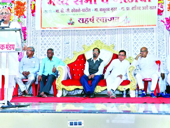 Many should take to the streets against CAA: b. G. Coal-Patil | सीएएविरोधात बहुजनांनी रस्त्यावर उतरावे : बी. जी कोळसे-पाटील Many should take to the streets against CAA: b. G. Coal-Patil | सीएएविरोधात बहुजनांनी रस्त्यावर उतरावे : बी. जी कोळसे-पाटील