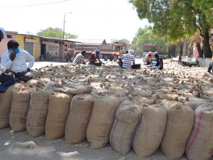  Malegavi responded to the bandh the next day | मालेगावी दुसऱ्या दिवशीही बंदला प्रतिसाद