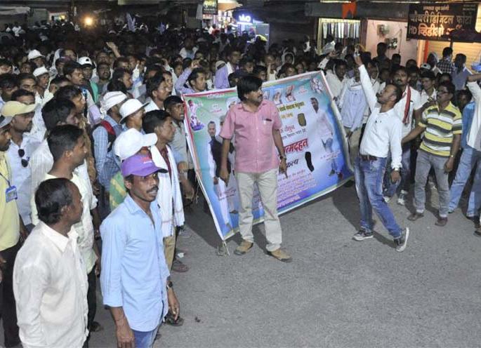 Rozgar Employees: Strike on 'Project' | रोजंदारी कर्मचा:यांची ‘प्रकल्प’वर धडक Rozgar Employees: Strike on 'Project' | रोजंदारी कर्मचा:यांची ‘प्रकल्प’वर धडक
