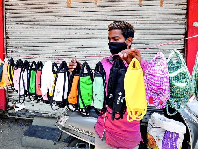 Savachar lakh masks made by self-help groups | बचतगटांनी तयार केले सव्वाचार लाख मास्क Savachar lakh masks made by self-help groups | बचतगटांनी तयार केले सव्वाचार लाख मास्क