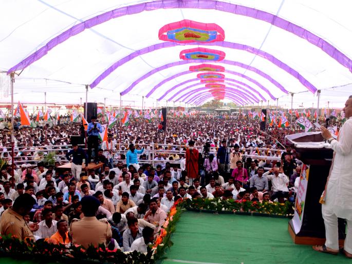 Meeting in Parbhani district: State government's addiction to power: Ajit Pawar | परभणी जिल्ह्यात सभा : राज्य सरकारला चढली सत्तेची नशा-अजित पवार Meeting in Parbhani district: State government's addiction to power: Ajit Pawar | परभणी जिल्ह्यात सभा : राज्य सरकारला चढली सत्तेची नशा-अजित पवार