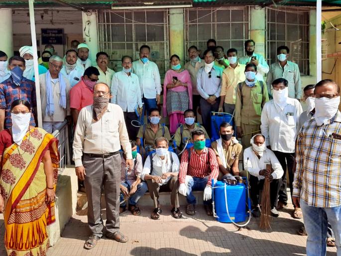 Parbhani ZP Cleanliness of the office | परभणी जि.प. कार्यालयाची स्वच्छता Parbhani ZP Cleanliness of the office | परभणी जि.प. कार्यालयाची स्वच्छता