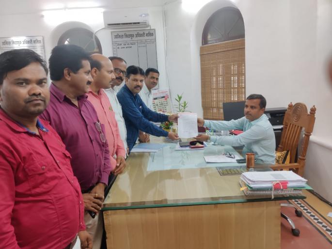 nashik,the,burden,of,election,work,on,primary,teachers | प्राथमिक शिक्षकांवरच निवडणूक कामाचा बोजा nashik,the,burden,of,election,work,on,primary,teachers | प्राथमिक शिक्षकांवरच निवडणूक कामाचा बोजा