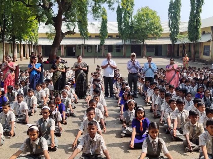 nashik,twenty-three,thousand,children,studied,in,talasore | तेवीस हजार बालकांनी केले तालासुरात पसायदानाचे पठण nashik,twenty-three,thousand,children,studied,in,talasore | तेवीस हजार बालकांनी केले तालासुरात पसायदानाचे पठण