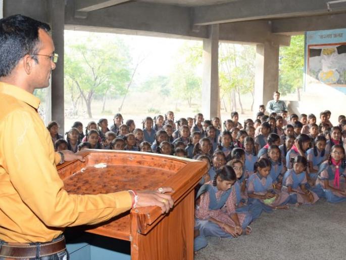 Mother teaches rites while father teaches conflict, hardship, sacrifice and dedication - Prof. Pankaj Patil | आई संस्कार रुजविते तर बाप संघर्ष, कष्ट, त्याग आणि समर्पण शिकवितो - प्रा.पंकज पाटील Mother teaches rites while father teaches conflict, hardship, sacrifice and dedication - Prof. Pankaj Patil | आई संस्कार रुजविते तर बाप संघर्ष, कष्ट, त्याग आणि समर्पण शिकवितो - प्रा.पंकज पाटील