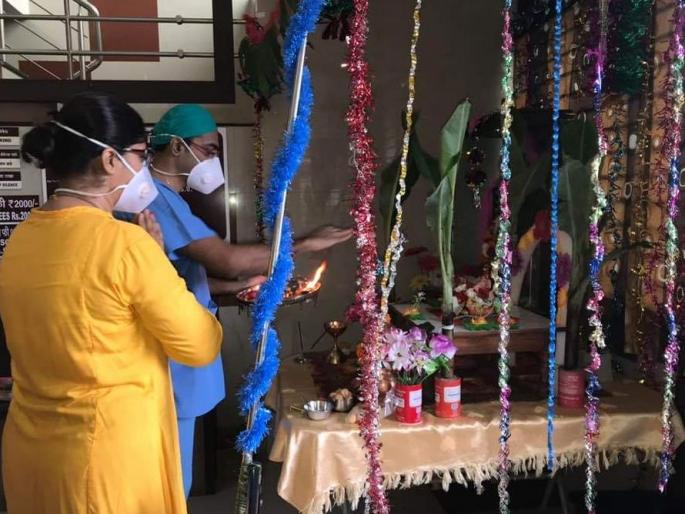 Bappa's arrival from house to house, full of enthusiasm | घरोघरी बाप्पाचे आगमन, उत्साहाला उधाण Bappa's arrival from house to house, full of enthusiasm | घरोघरी बाप्पाचे आगमन, उत्साहाला उधाण