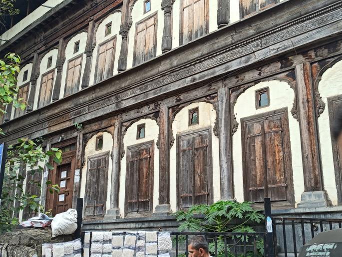 Floodwaters in Sarkarwada | सरकारवाड्यात साचले पूरपाणी Floodwaters in Sarkarwada | सरकारवाड्यात साचले पूरपाणी