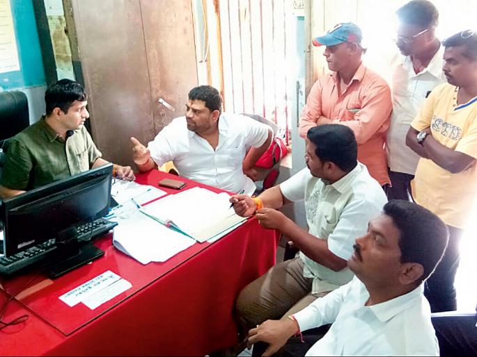 Corruption of port officials, spread over port officials | बंदर विभागाच्या अधिकाऱ्यांचा भ्रष्टाचार,आमदारांनी घेतले फैलावर Corruption of port officials, spread over port officials | बंदर विभागाच्या अधिकाऱ्यांचा भ्रष्टाचार,आमदारांनी घेतले फैलावर