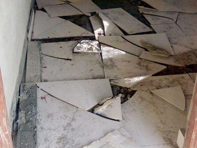 Sindhudurg: The breakdown of the house at Chakul, performed by the discreet: the type of annual celebration, loss of two lakhs | सिंधुदुर्ग : चौकुळ येथे घराची तोडफोड, अज्ञाताकडून कृत्य : वार्षिक जत्रोत्सवावेळी प्रकार, दोन लाखांचे नुकसान Sindhudurg: The breakdown of the house at Chakul, performed by the discreet: the type of annual celebration, loss of two lakhs | सिंधुदुर्ग : चौकुळ येथे घराची तोडफोड, अज्ञाताकडून कृत्य : वार्षिक जत्रोत्सवावेळी प्रकार, दोन लाखांचे नुकसान