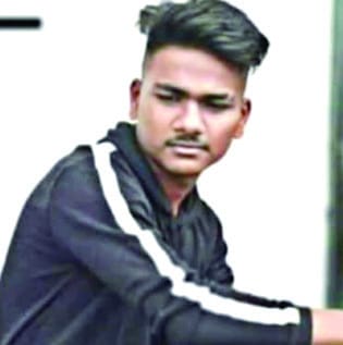 A youth from Thangaon was killed in an accident at Dubere Naka | डुबेरे नाक्यावर अपघातात ठाणगावचा युवक ठार A youth from Thangaon was killed in an accident at Dubere Naka | डुबेरे नाक्यावर अपघातात ठाणगावचा युवक ठार