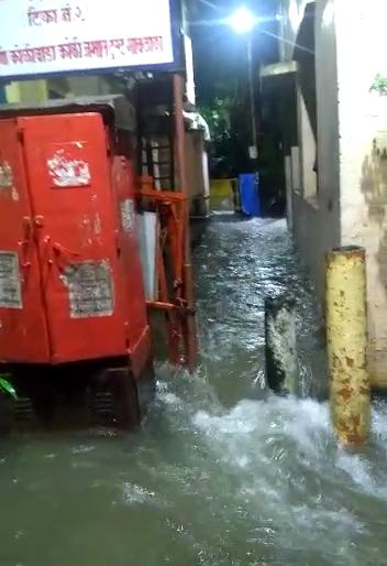 169.18 mm rainfall recorded till morning in Thane | ठाण्यात पावसाची दमदार हजेरी सकाळपर्यंत १६९.१८ मीमी पावसाची नोंद 169.18 mm rainfall recorded till morning in Thane | ठाण्यात पावसाची दमदार हजेरी सकाळपर्यंत १६९.१८ मीमी पावसाची नोंद