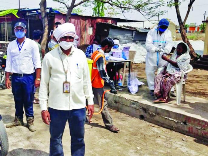 ‘On the spot’ corona test for nonsense walkers | विनाकारण फिरणाऱ्यांची ‘ऑन द स्पॉट’ कोरोना चाचणी ‘On the spot’ corona test for nonsense walkers | विनाकारण फिरणाऱ्यांची ‘ऑन द स्पॉट’ कोरोना चाचणी