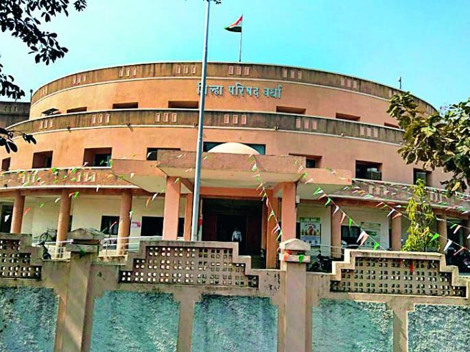 Backward women will be named after the scheme | मागासवर्गीय महिलांना योजनेच्या नावावर ठेंगा Backward women will be named after the scheme | मागासवर्गीय महिलांना योजनेच्या नावावर ठेंगा